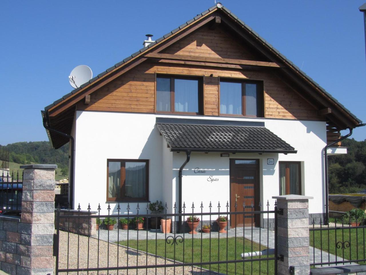 Casa Spas Banska Bystrica Bagian luar foto